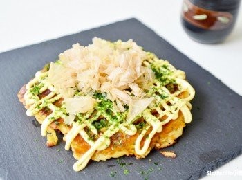 step13: 最後再灑上鰹魚片就完成囉！！