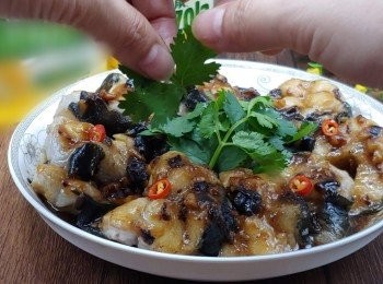 step9: 灑上芫荽便可食用