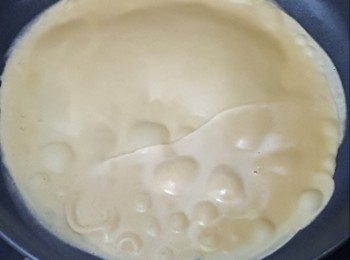 step9: 薄餅起泡（表示開始熟）