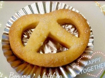 step6: ～放入已預熱焗爐以160度焗15至20分鐘，便成
（各爐溫不同，要注要調溫）