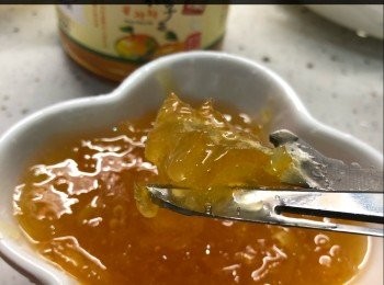 step4: 準備高島柚子蜜，再剪碎內裡抽子肉