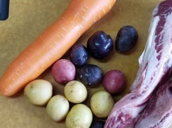 step1: 先將牛肋條跑活水，備用。