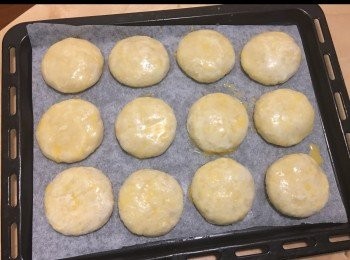 step13: 塗上蛋黃液