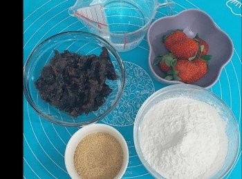 step1: 將紅豆蓉分成6份，搓圓。