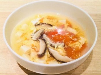 step5: 營養豐富的蕃茄豆腐香菇蛋花湯完成了！