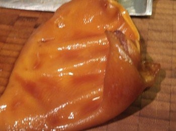 step3: 略為攤凍小許後切絲。