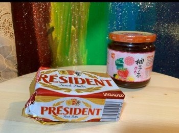 step1: 無鹽奶油和海藻糖攪拌至泛白