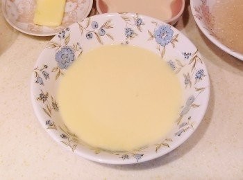 step3: 雞蛋打成蛋漿過篩，加入(2)內拌勻。