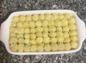 step15: 將薯泥擠完後，入烤箱烤20分鐘到薯泥表面金黃即可。