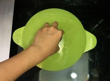 step8: 用中火煮5分鐘，再轉小火5分鐘