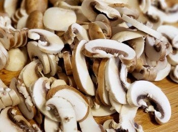 step3: 蘑菇洗乾淨切片