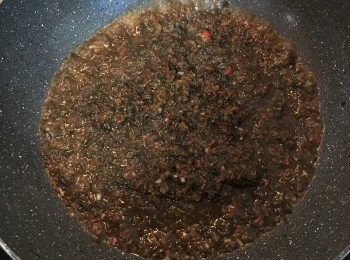 step10: 加入水中火煮滾後轉小火略煮；