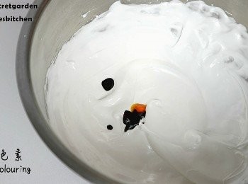 step5: 加入黃跟啡色色素, 這樣調出來就跟金色很接近了