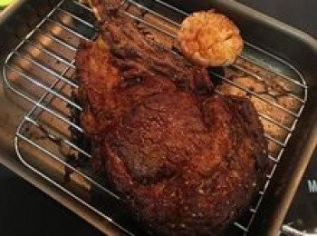 step8: 放網架上靜置10分鐘即可擺盤上菜；