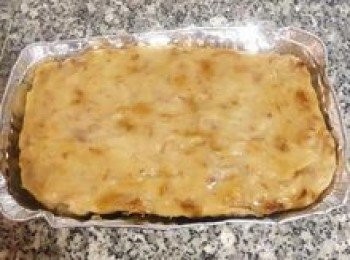 step13: 表面刷少許油防表面變乾，放到完全涼透再切塊；食用時淋上醬油膏或甜辣醬，再放上香菜即可。