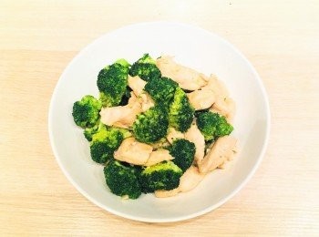 step5: 西蘭花炒雞柳完成了！