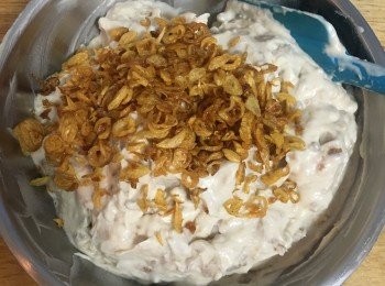 step10: 加入油蔥酥拌勻；