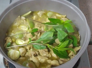 step6: 開蓋， 下金不換煮1分鐘