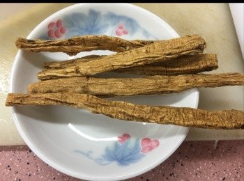 step2: ~將所有煲湯材料洗淨待用
～煲水滾後，放入所有材料