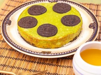 step5: 放入已預熱焗爐，用180℃焗30分鐘，然後放入雪櫃冷藏2小時即可。