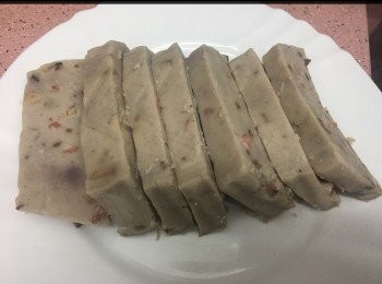 step5: 放涼，冷藏硬一點後，可取出切件。