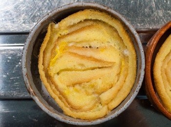 step3: 平均倒進容器中。

接著微波500w加熱3分鐘。