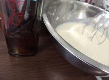 step10: 忌廉打起，加入雲尼拿伏突加。