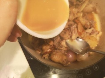 step6: 如果覺得太多雞汁可轉煲或避走雞油才埋茨汁。