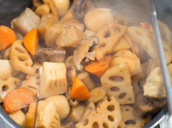 step5: 煮到汤汁接近收干后，加入1大匙味醂就可以起锅了。