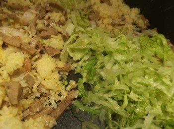 step7: 落生菜絲和美極同炒。