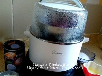 step2: 放入早餐機蓋上蓋按<蒸 / 煮>功能 , 時間調至20分鐘