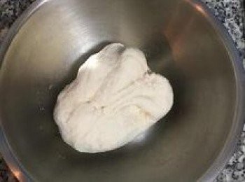 step4: 將麵揉成糰；