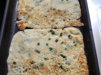 step5: 煎至兩面熟透卷起上碟子