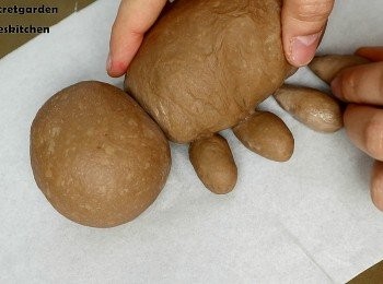 step16: 沾點水, 放在身體旁