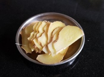 step2: 薑片