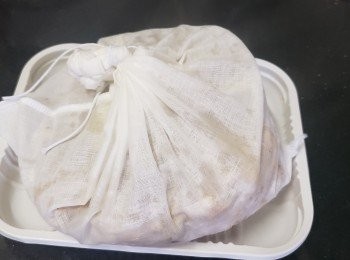 step3: 將紅衫魚煎熟再放入魚袋