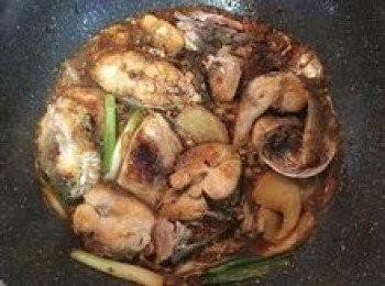 step7: 倒入醬汁燒開，