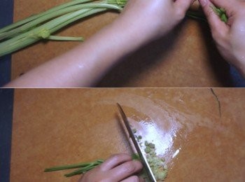 step9: 唐芹洗淨，撕去芹葉，切去根部再切粒