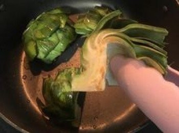 step8: 將兩個切口面略煎上色