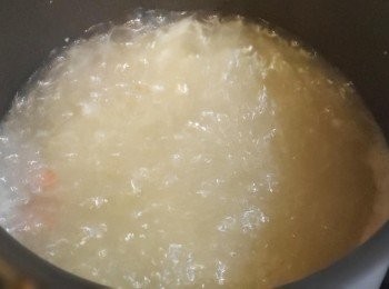 step3: 加入雞粉、糖、辣椒、魚露、青檸汁