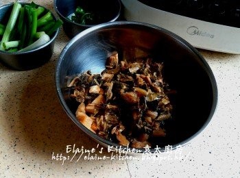 step9: 盛起梅菜備用