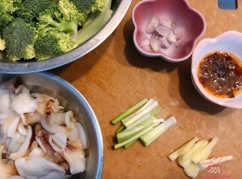 step1: 材料