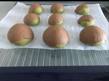 step9: 咖啡脆皮焗起後， 要稍為放涼才會脆口， 不然會太淋。