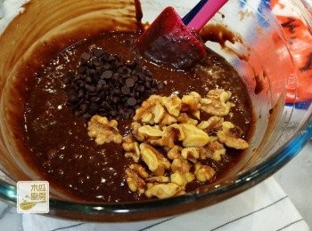 step6: 混入合桃和朱古力釘