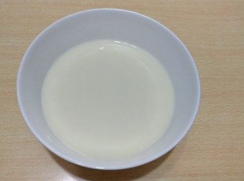 step2: 把融了的棉花糖牛奶過篩。