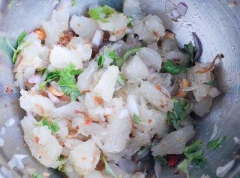 step5: 將所有材料和調味料拌勻，再加大蝦即成！