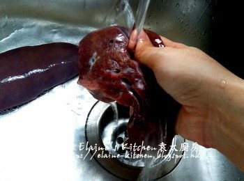 step7: 豬潤用水沖一沖洗後切片