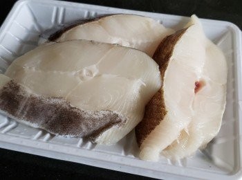 step3: 比目魚，解凍後用廚紙吸乾水份