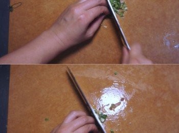step10: 蔥及莞茜都洗淨，切去根部再切粒