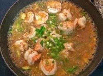 step14: 放入蔥花即可關火。